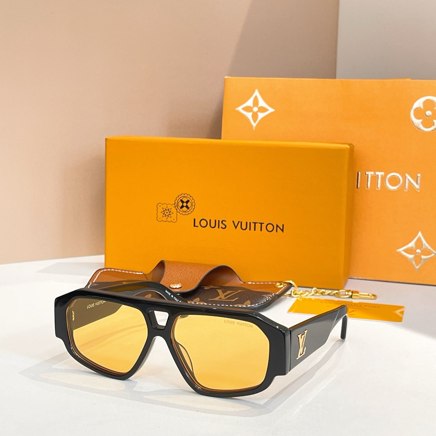 Louis Vuitton Sunglasses 673221