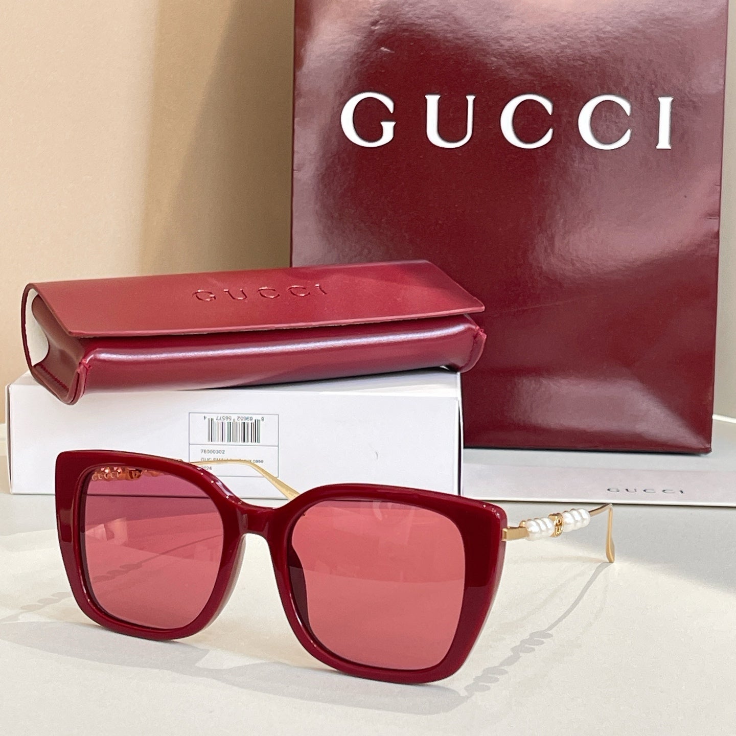 Gucci Sunglasses 690913