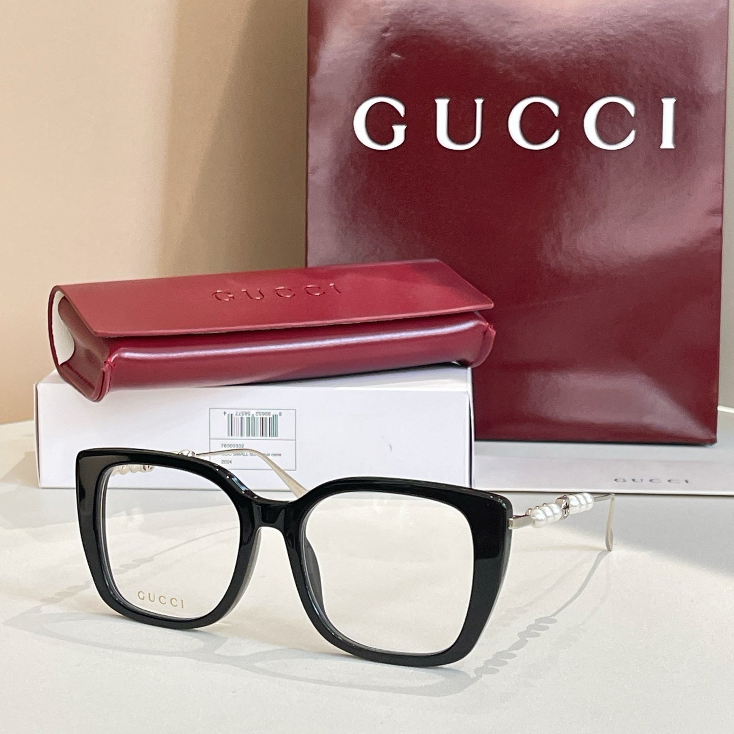 Gucci Sunglasses 690913