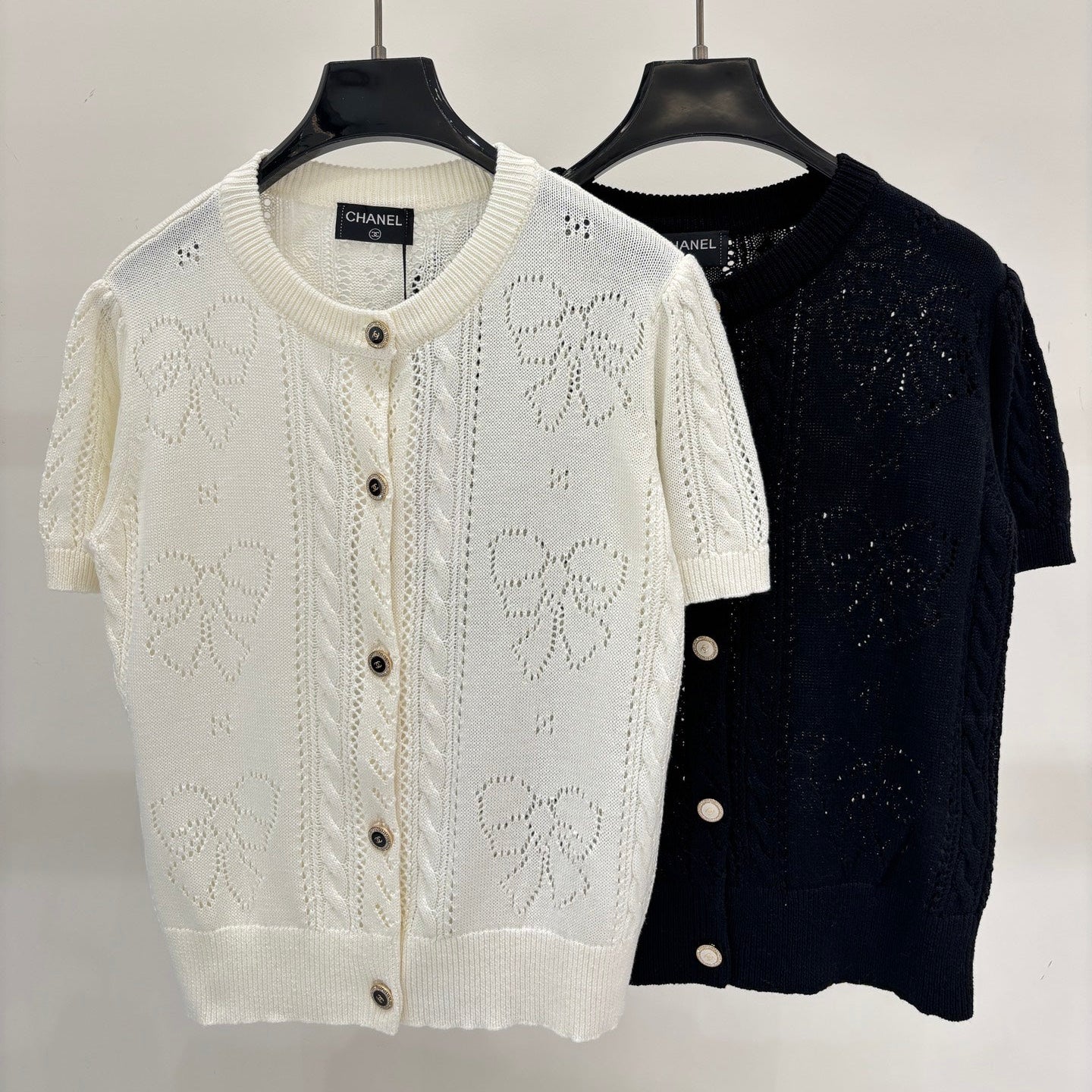 Chanel 2026 Short-Sleeved Top with Bow Tie Cotton 394741
