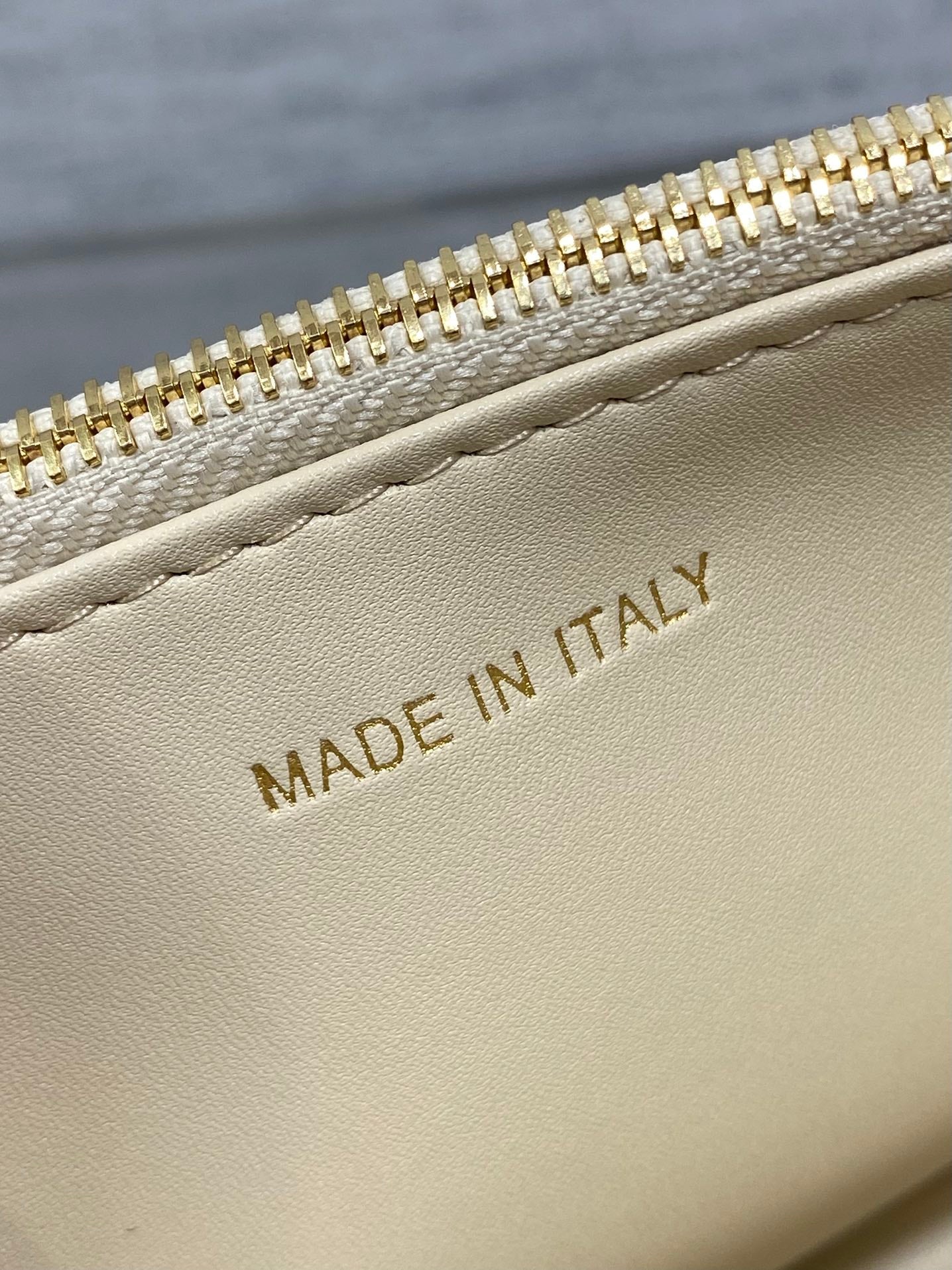 Dior 2025 Miss Caro 17 Bag Beige Calfskin 271086