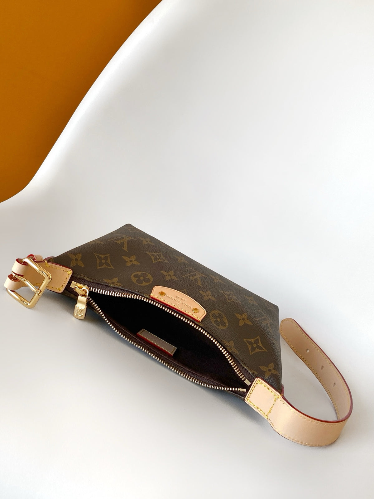 LV 2026 Pochette Hills Bag 18.5cm Brown Canvas Cowhide