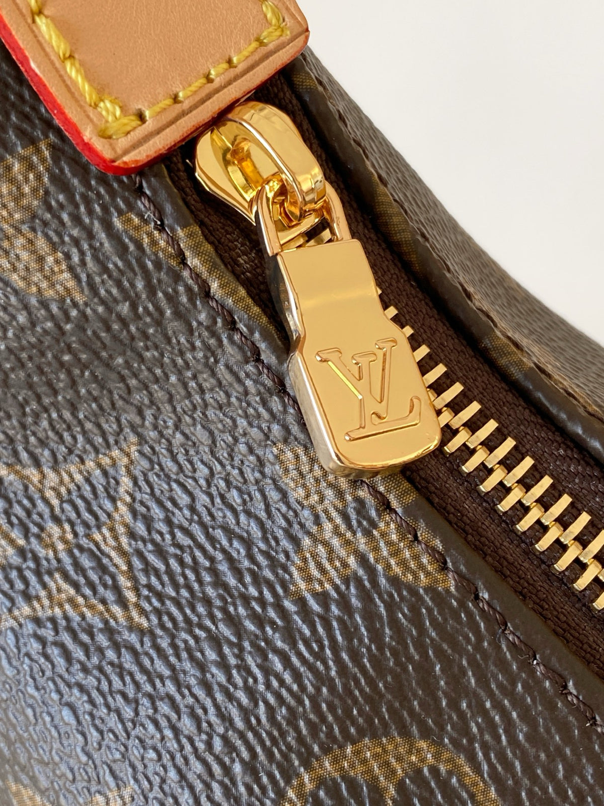 LV 2026 Pochette Hills Bag 18.5cm Brown Canvas Cowhide