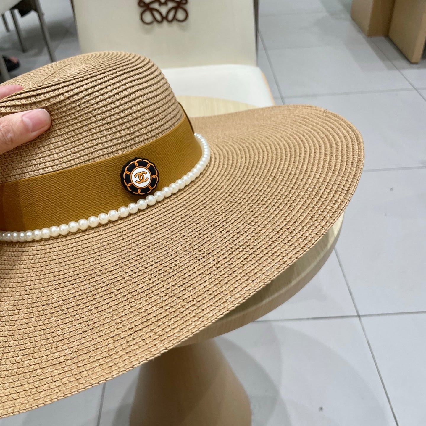Chanel Wide-brimmed Hat 412790