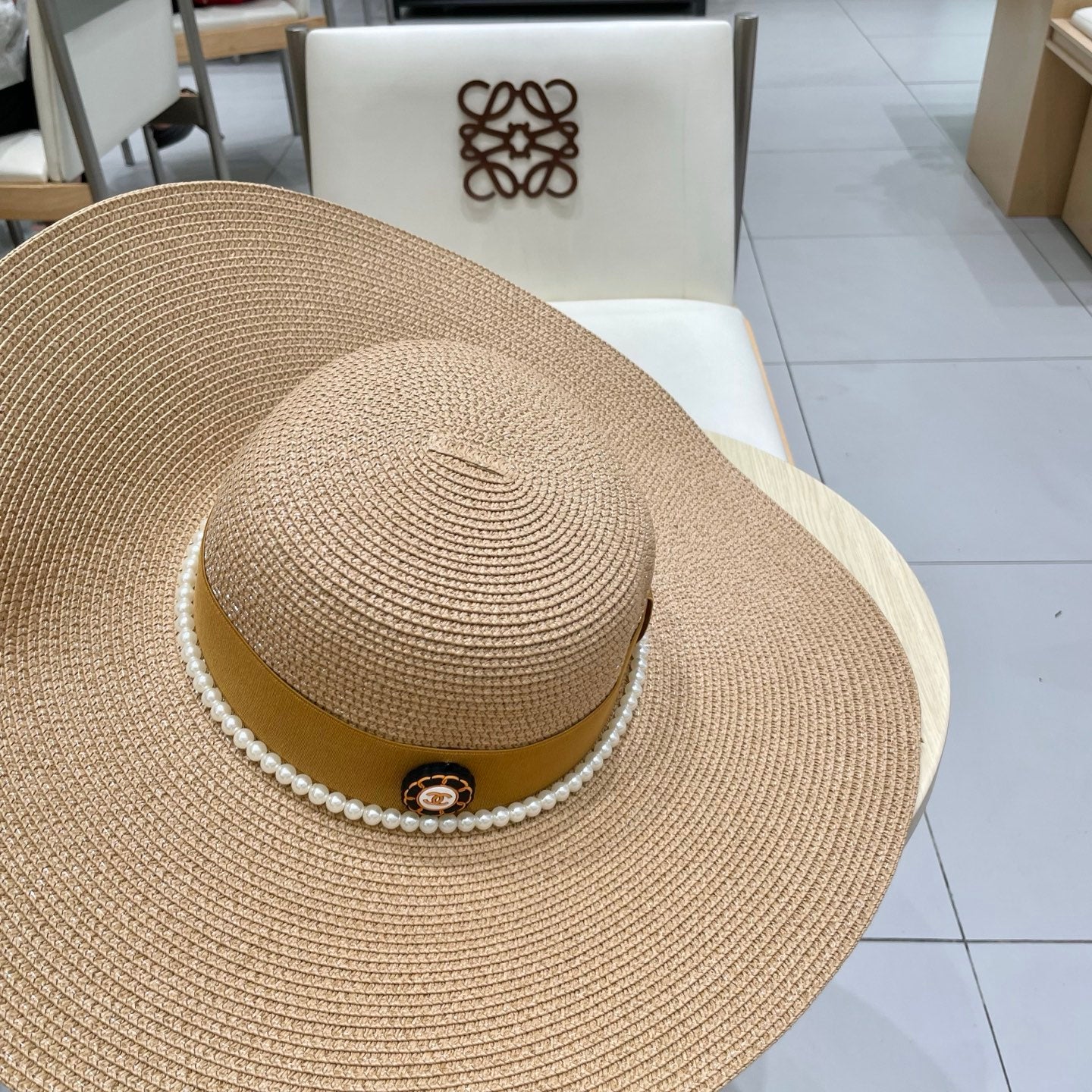 Chanel Wide-brimmed Hat 412790