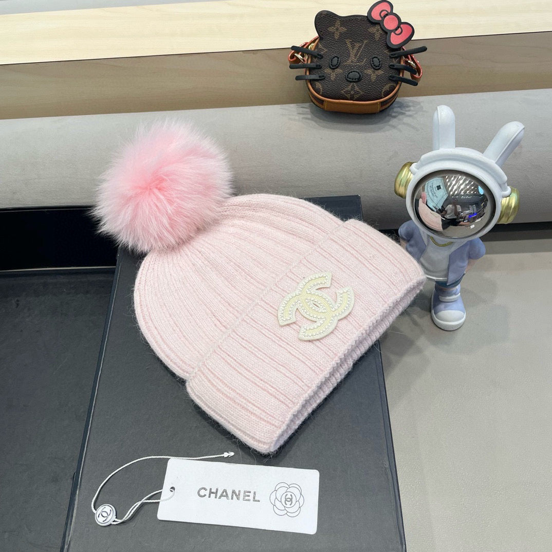 Chanel Knitted Hat With Pom-pom 437120