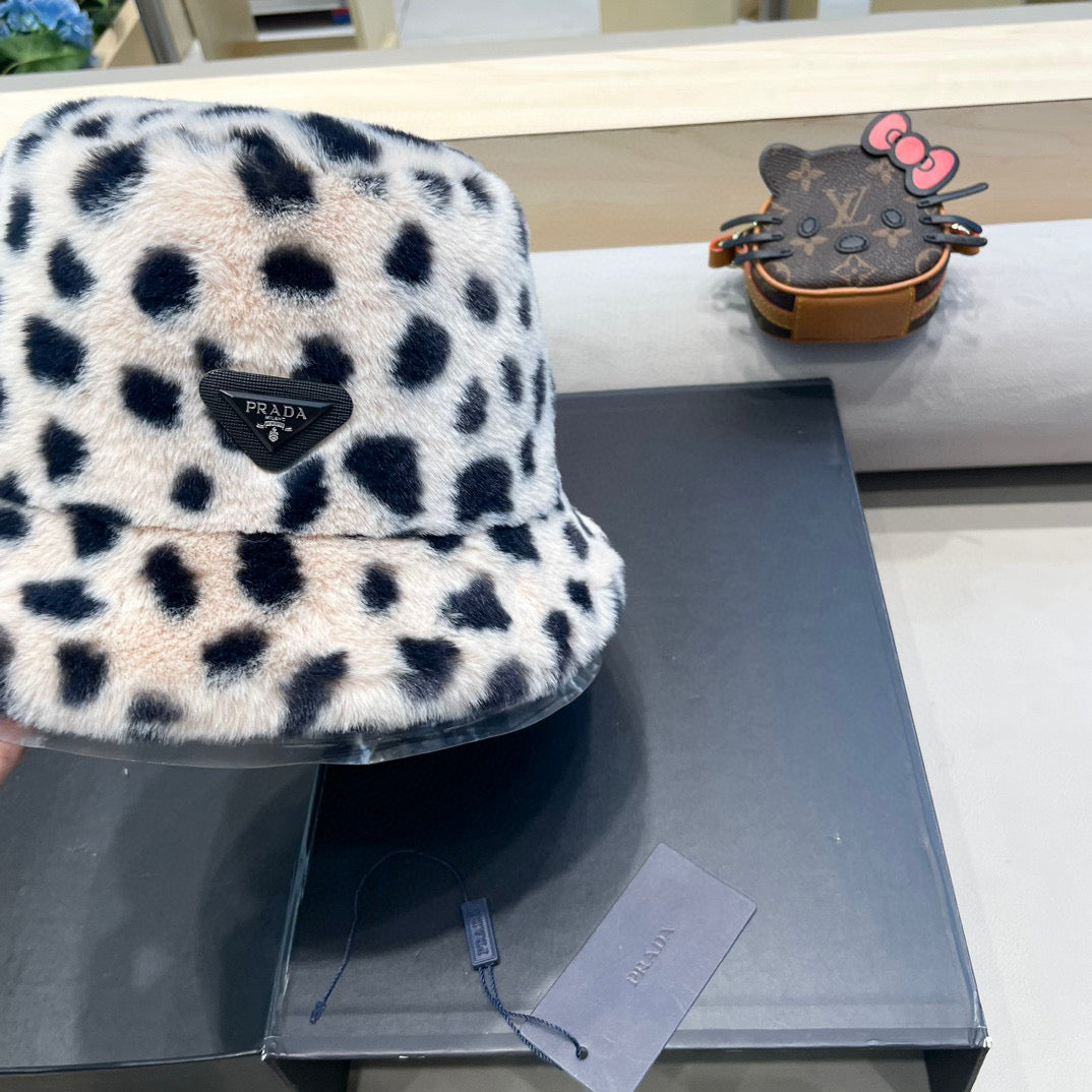 Prada Leopard Print Bucket Hat 435077