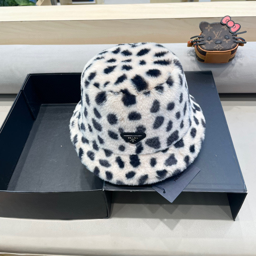 Prada Leopard Print Bucket Hat 435077
