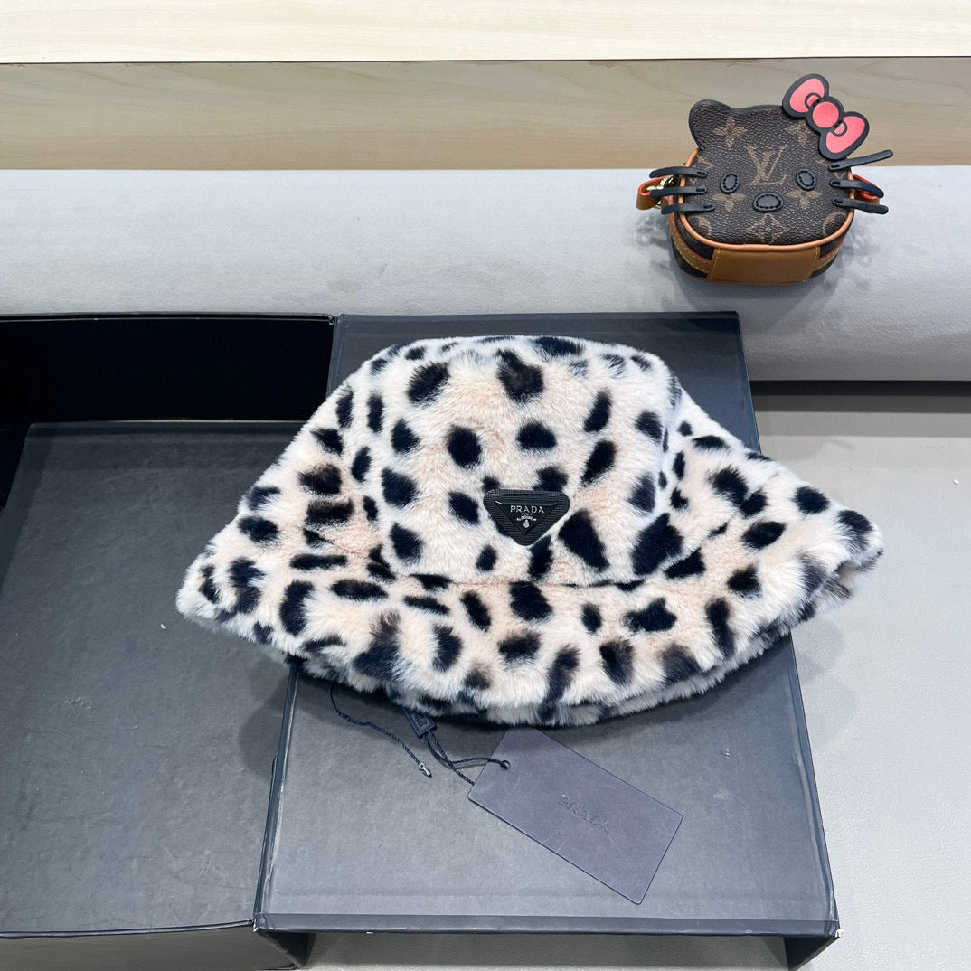 Prada Leopard Print Bucket Hat 435077