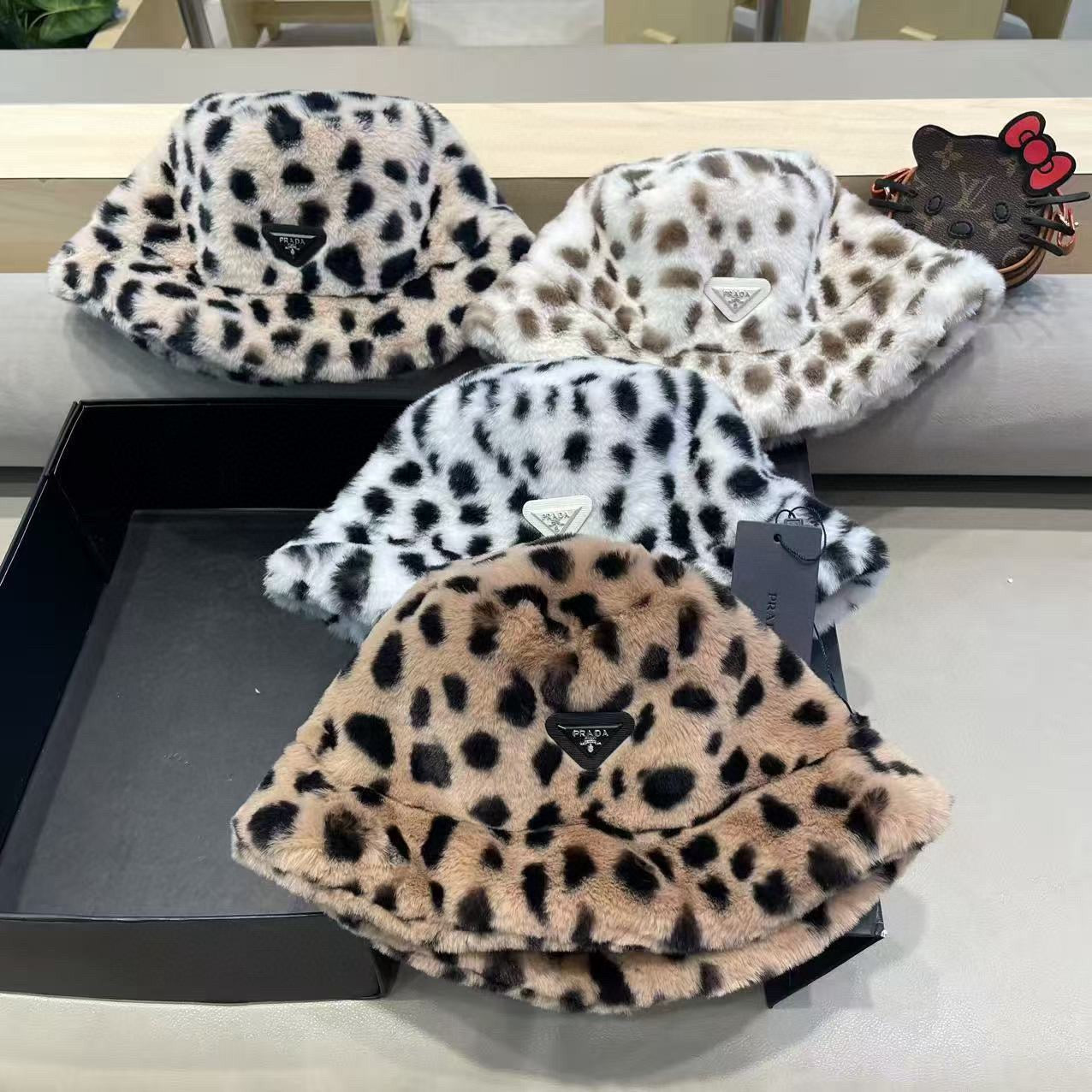Prada Leopard Print Bucket Hat 435077