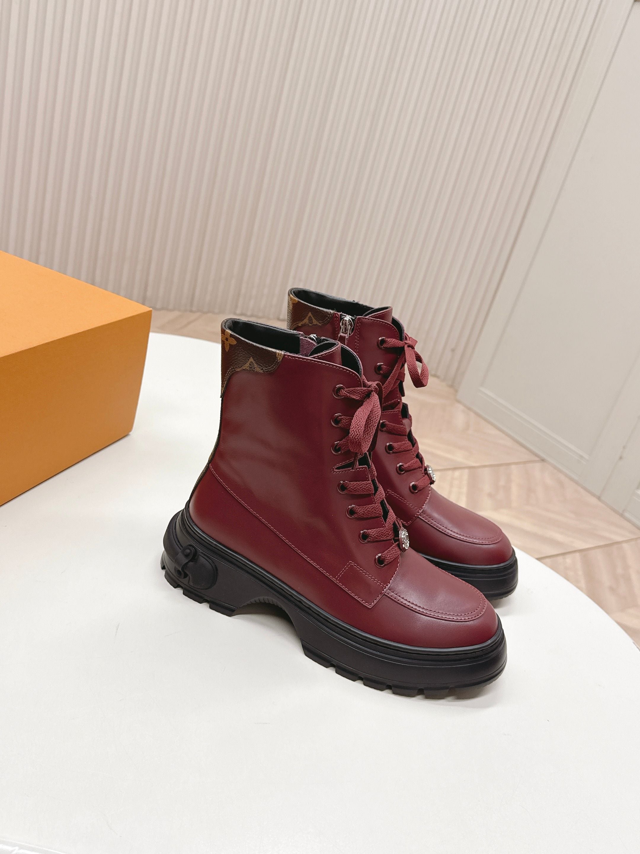 LV 2026 Laureate Platform Desert Boot Burgundy Calfskin 595452