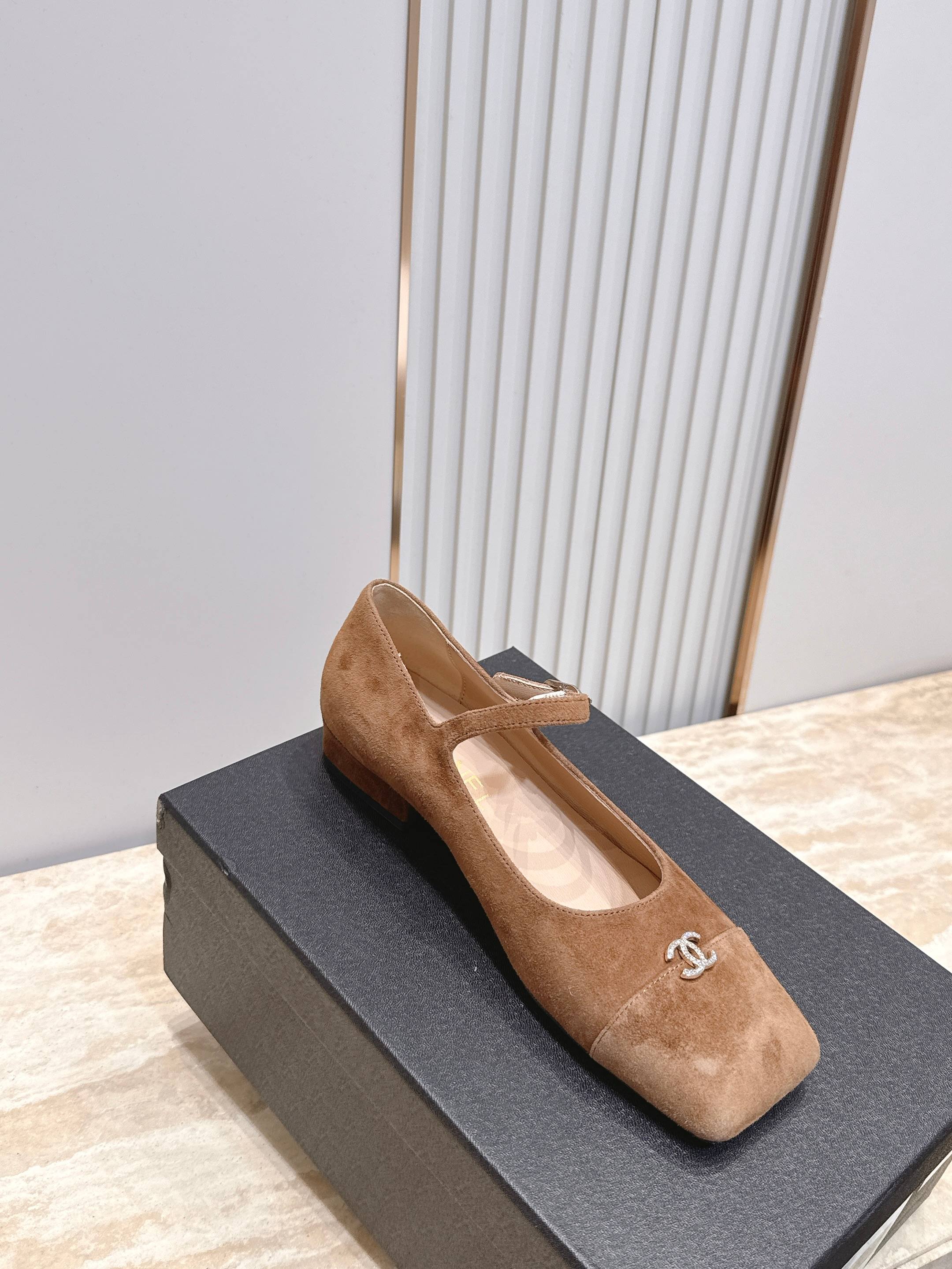 Channel 2026 Ballet Flat 25mm Suede Calfskin 899012