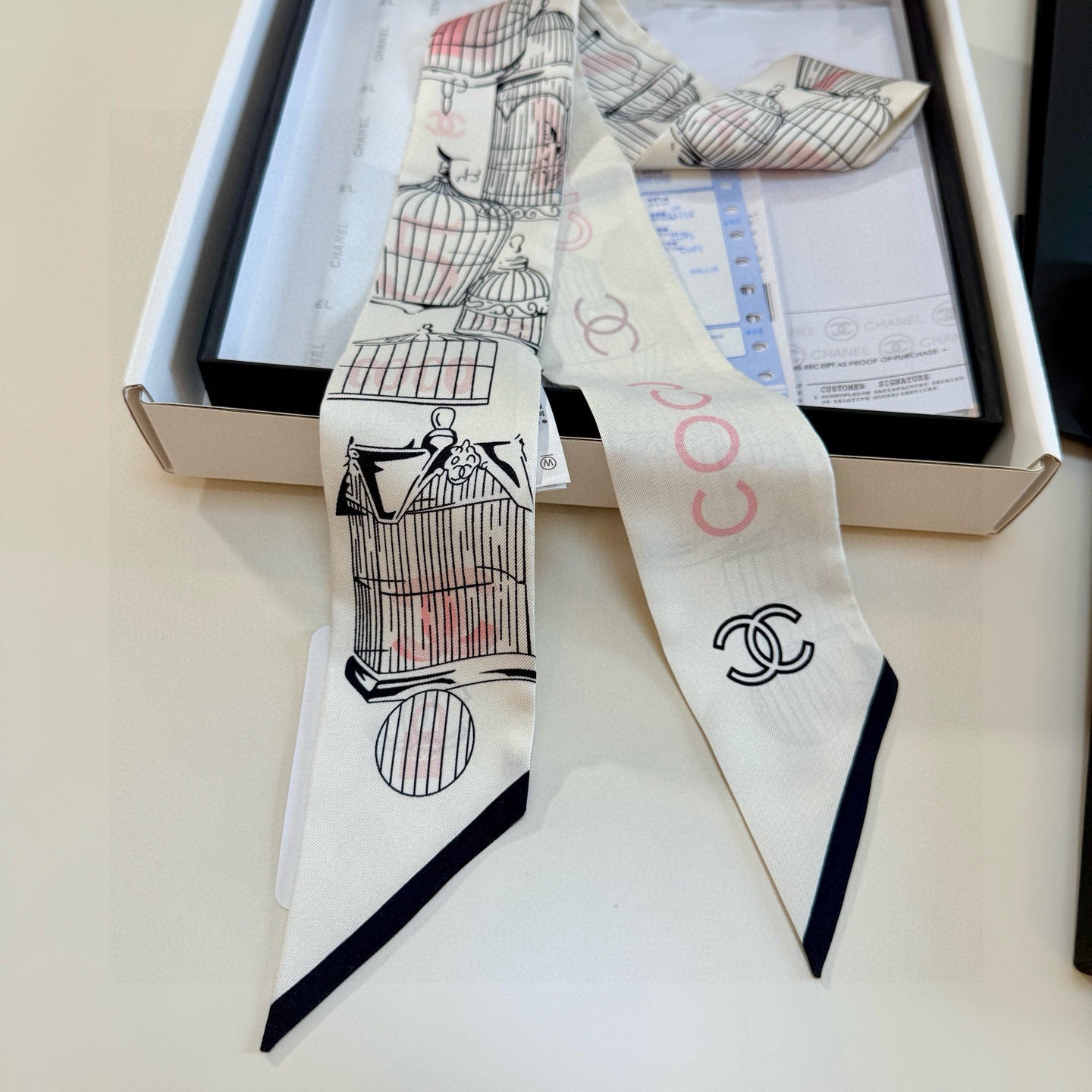 CC  Twilly Mini Scarf 120cm White Mulberry Silk 929777