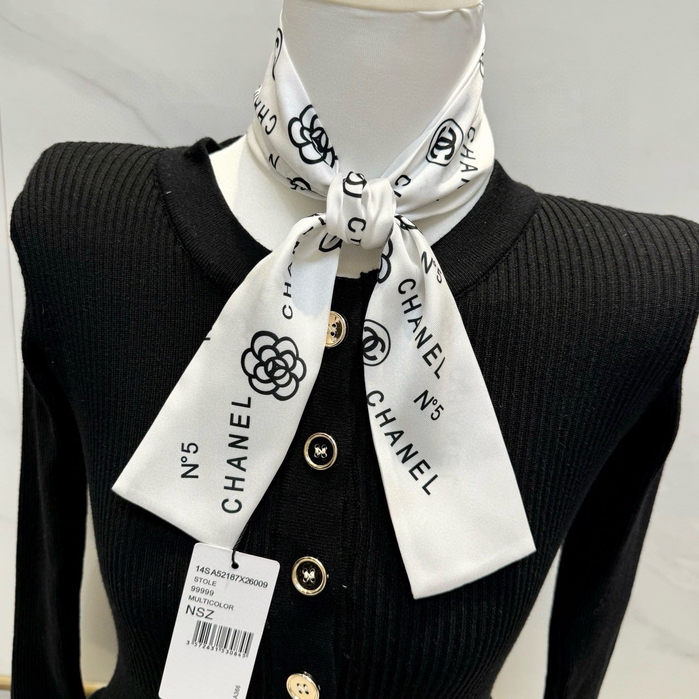 CC  Twilly Mini Star 120cm White Mulberry Silk 943394