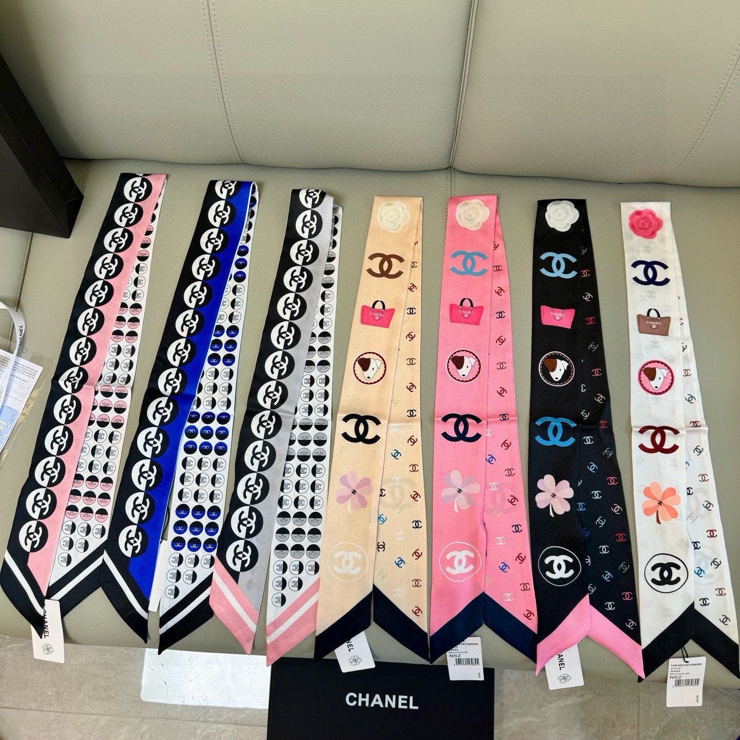 CC  Twilly Mini Star 120cm Pink Mulberry Silk 943503