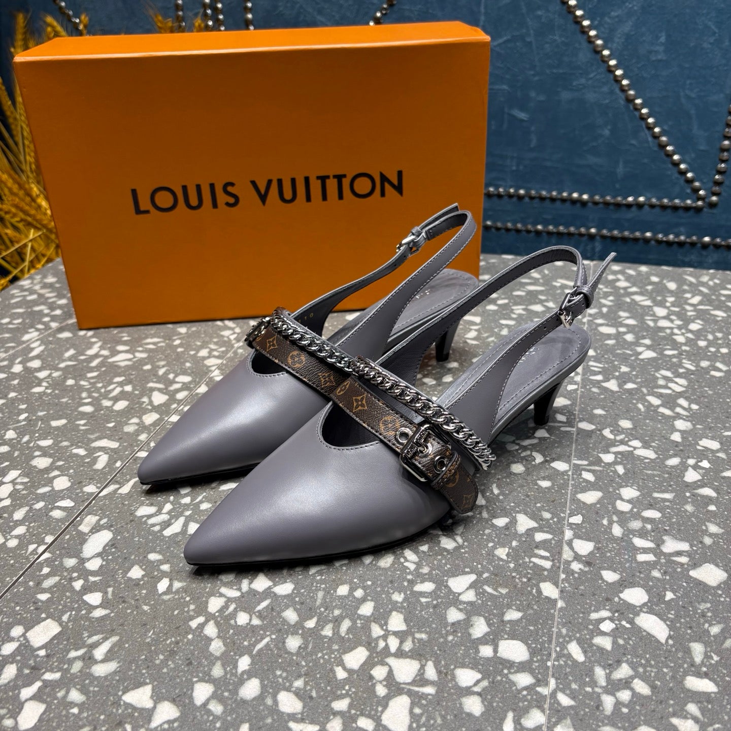 LV 26ss Slingback 45 Gray Cowhide 628432
