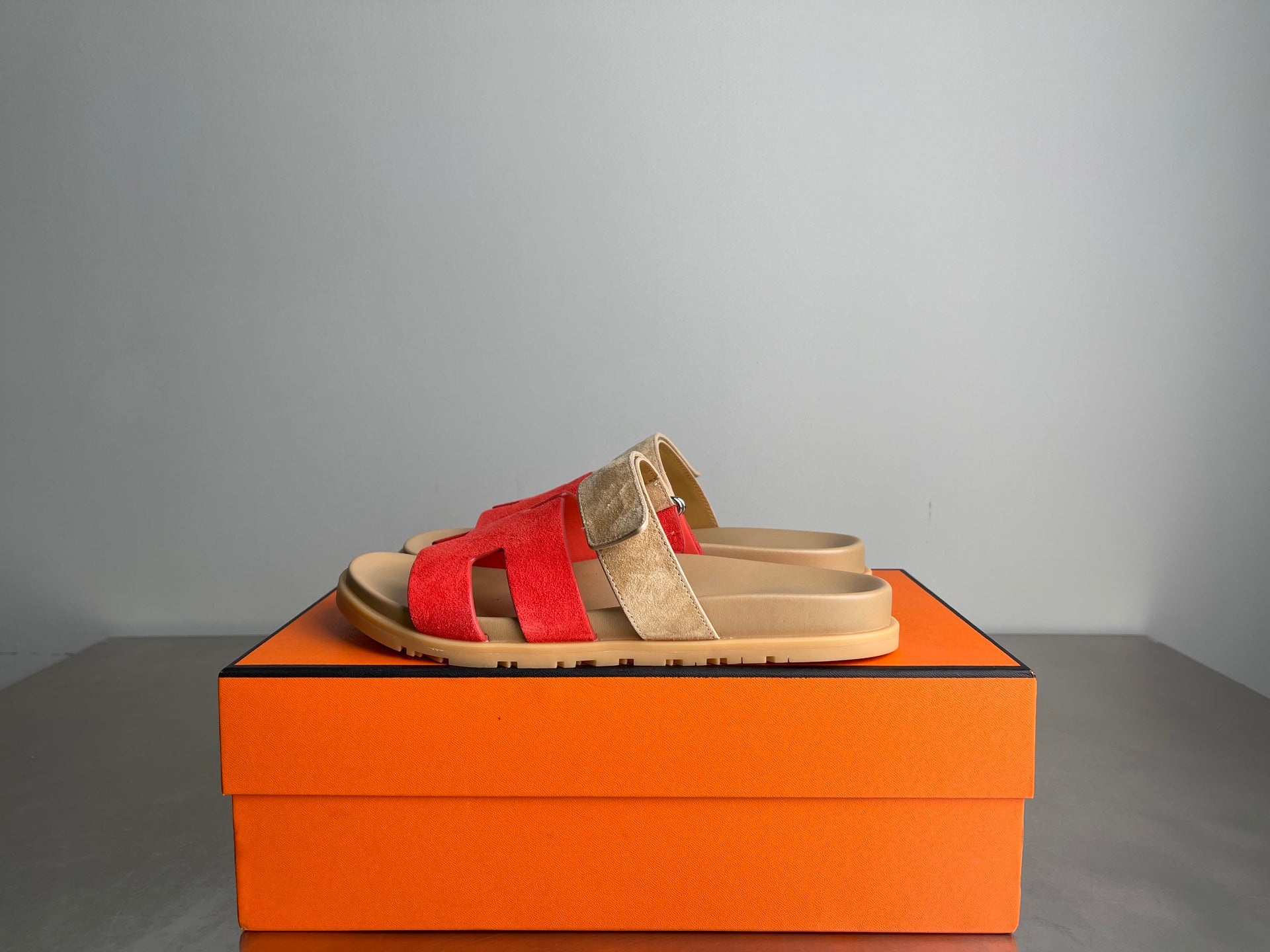 HM Men's Chypre Sandals Red Beige Suede 741433