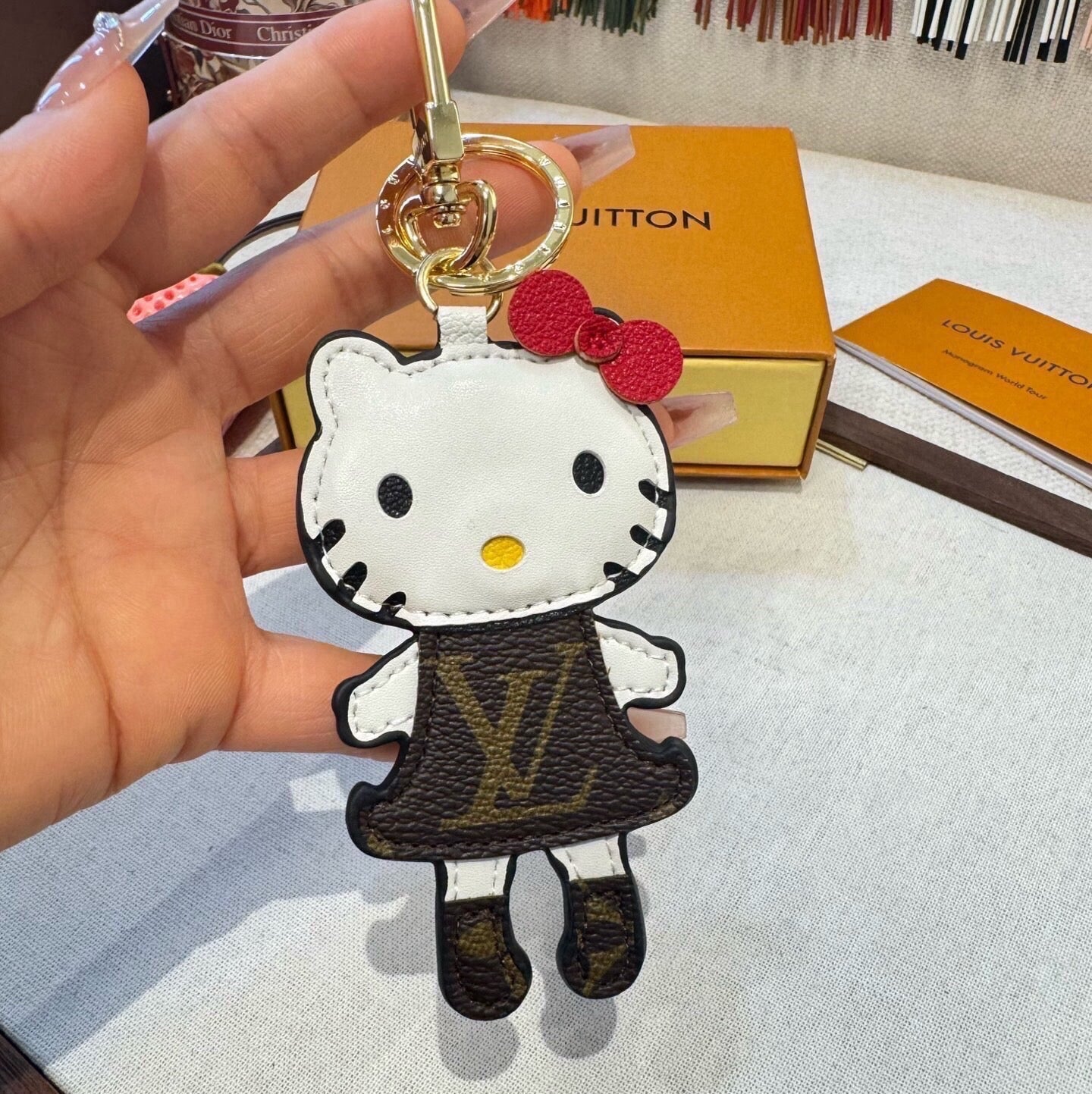 LV Hello Kitty Charm 381941