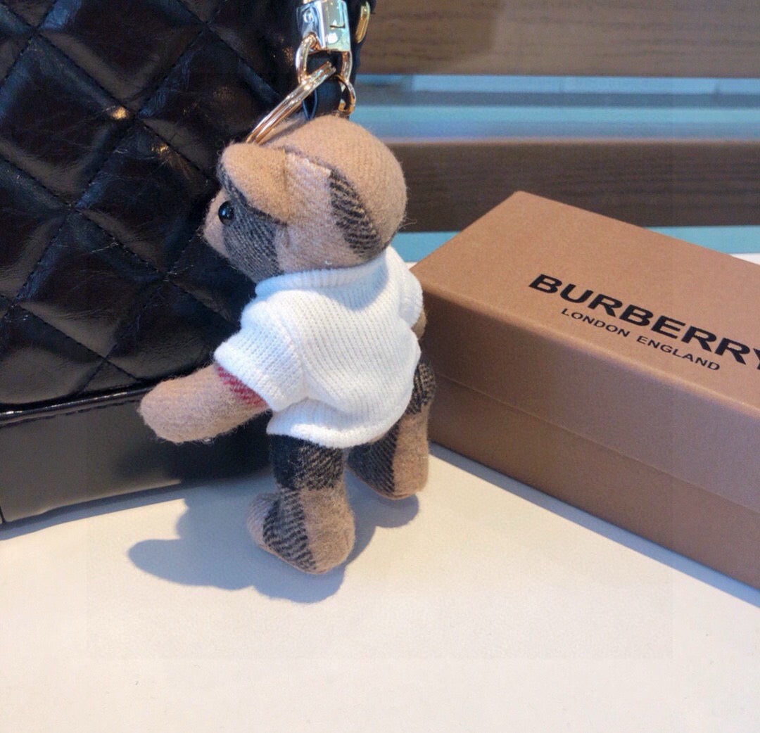 Burberry Thomas Bear T-shirt Charm 393880