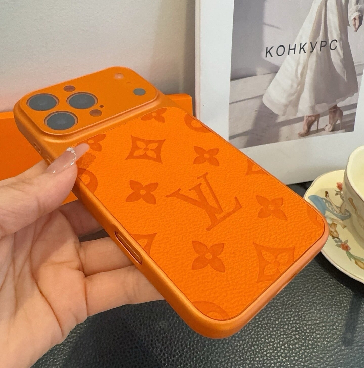 Louis Vuitton Monogram Instant Camera Phone Case 393909