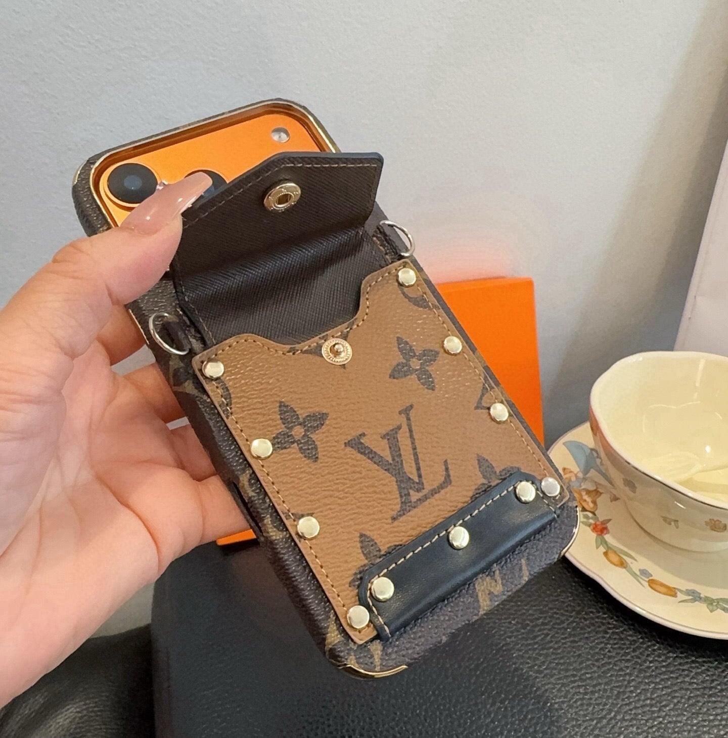 Louis Vuitton Card Holder Phone Case 400376