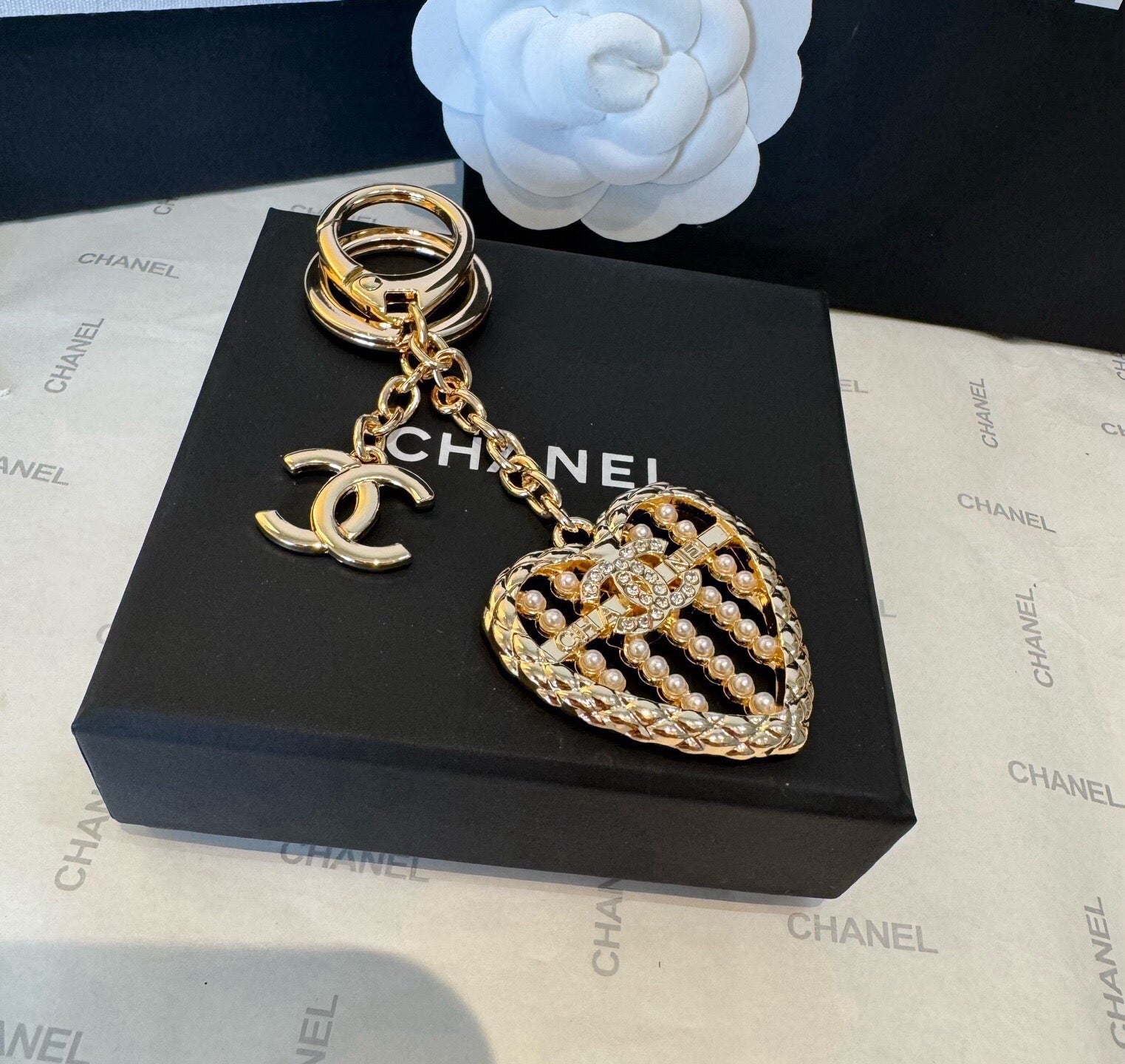 Chanel Heart-shaped Charm 415593
