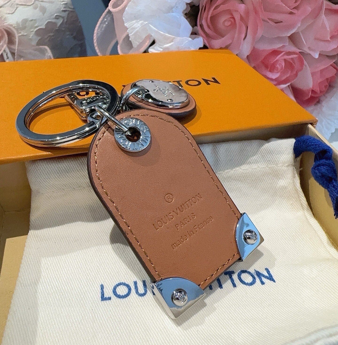 LV  Travel Tag Charm 415617