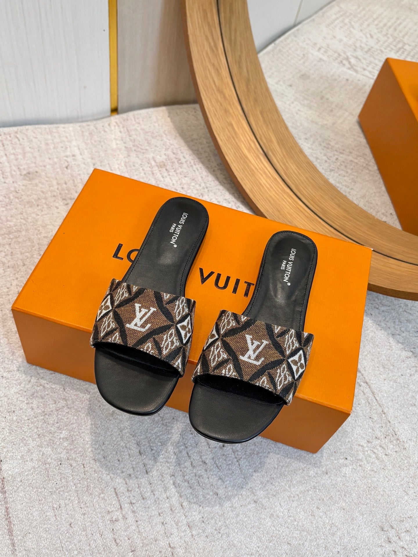 LV 26ss Slippers Black Brown Denim Leather 671238