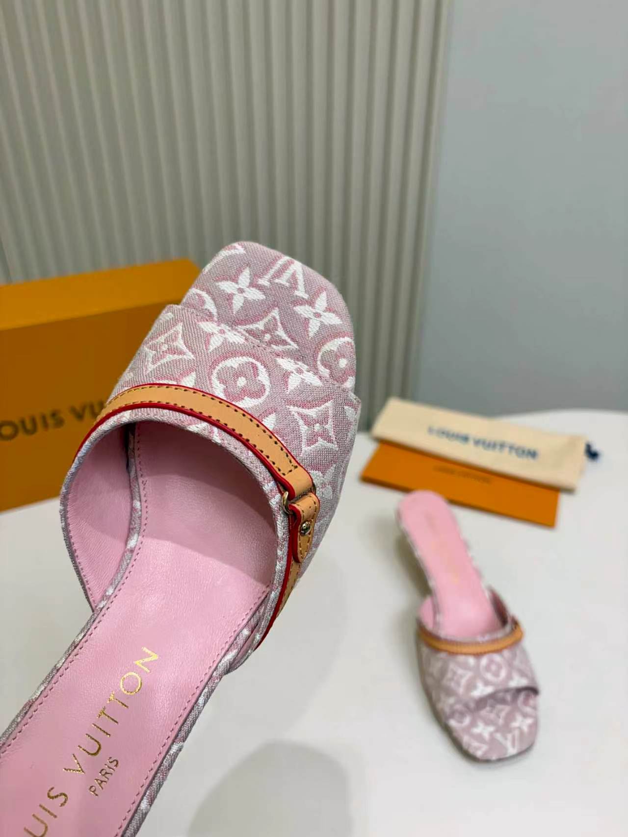 LV 2026 6AM Mule Canvas Leather 957076