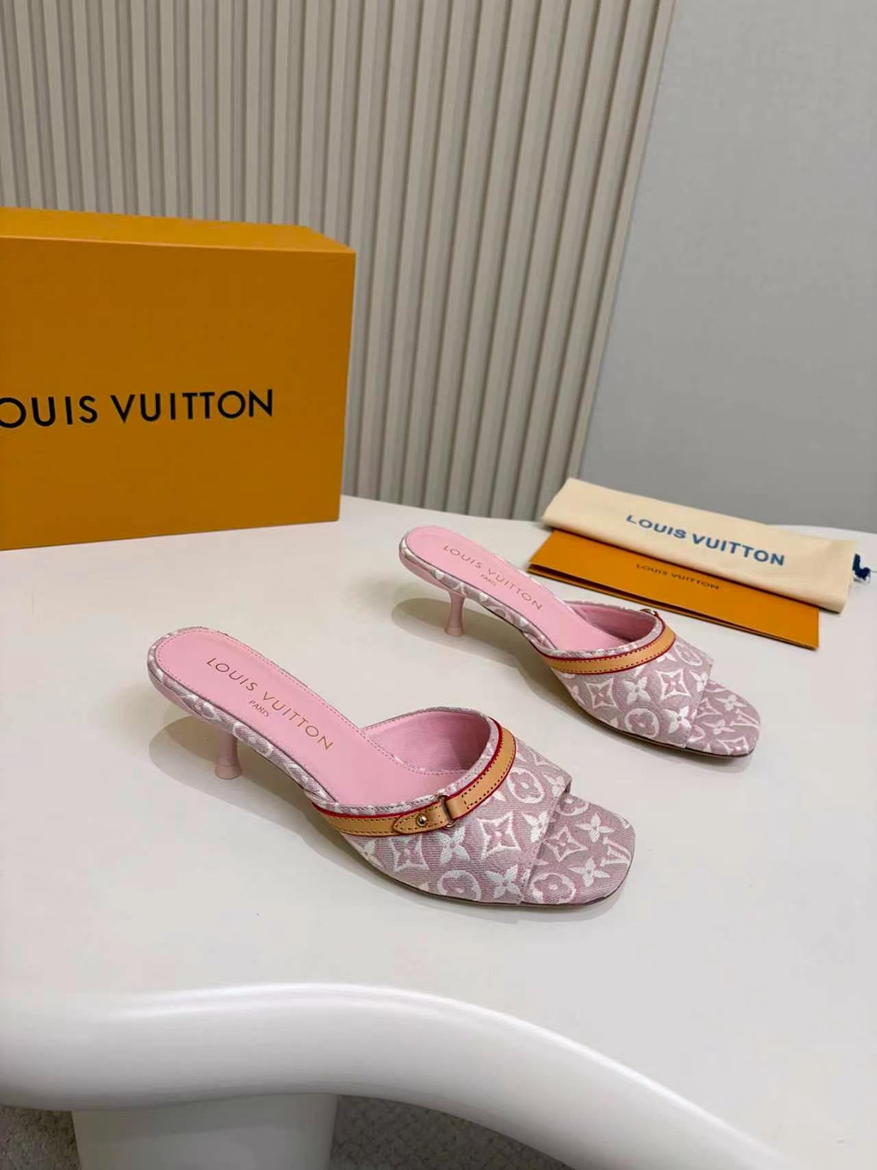 LV 2026 6AM Mule Canvas Leather 957076