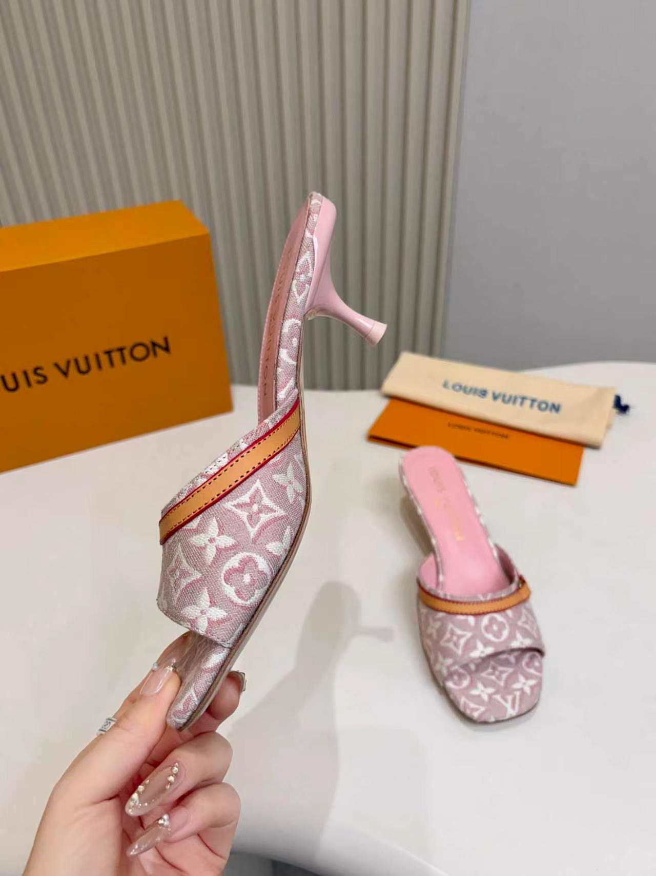 LV 2026 6AM Mule Canvas Leather 957076