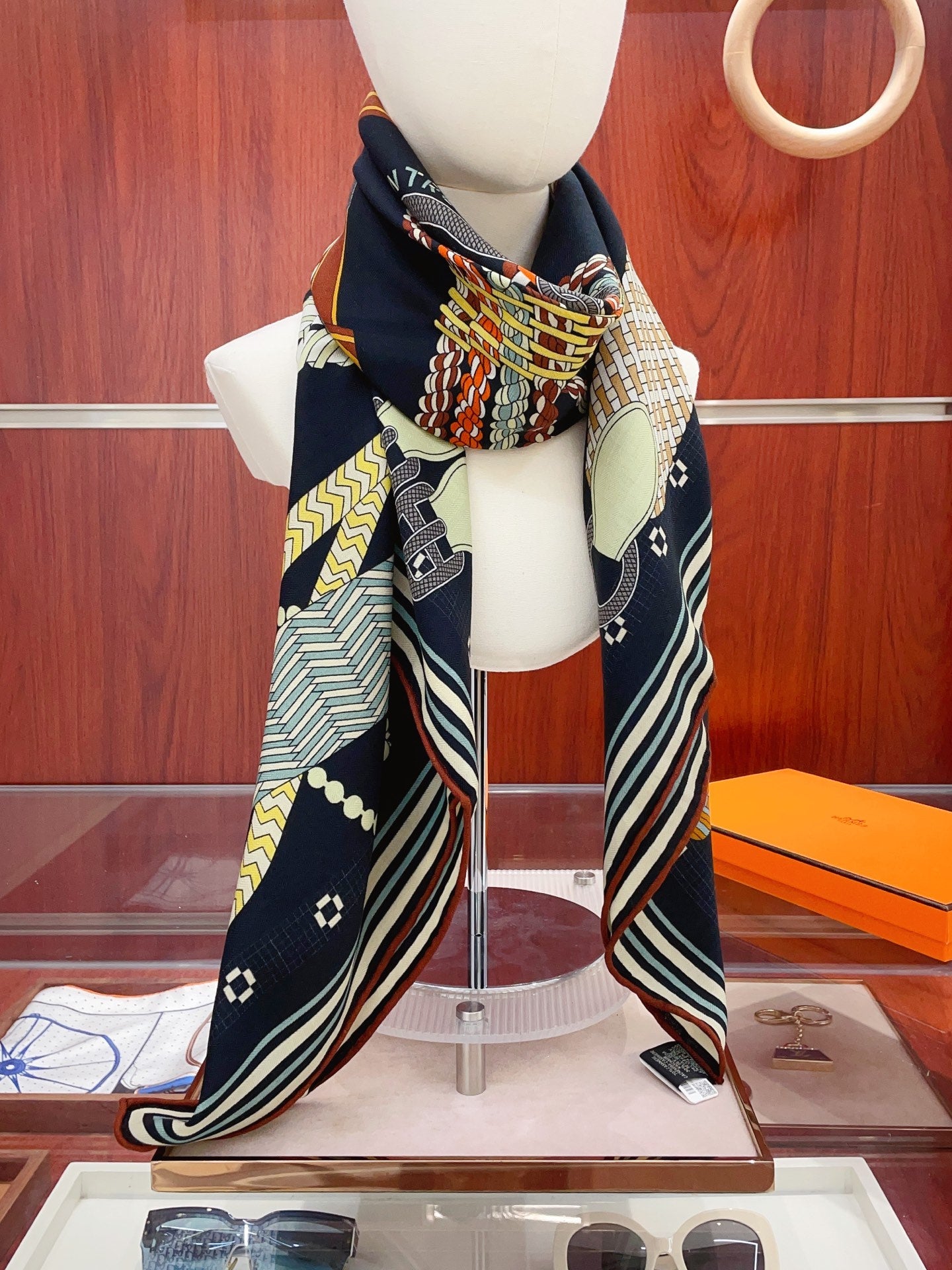 HM 25s Scarf 140cm Black Beige Cashmere 973319