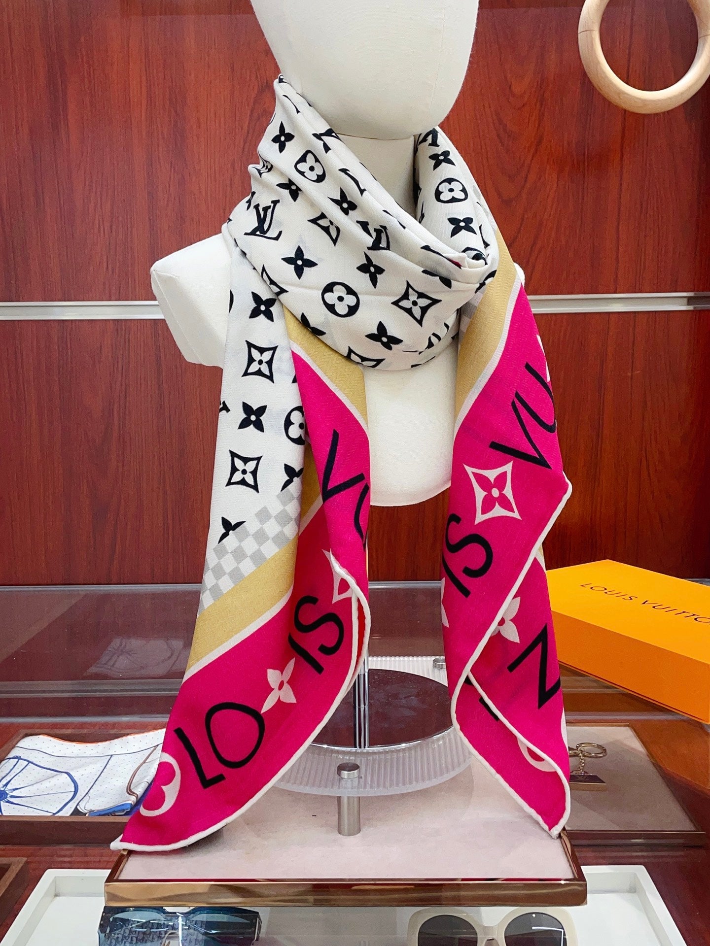 LV Double-sided Scarf 140cm White Pink Cashmere 971048