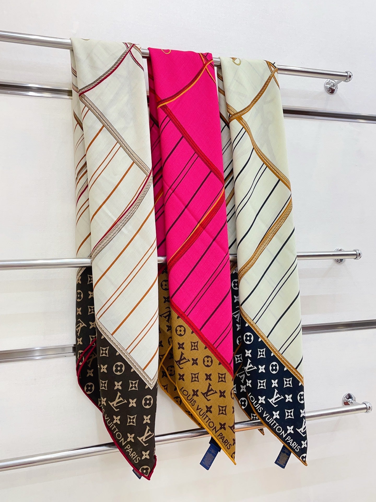 LV Double-sided Scarf 140cm Pink Camel Cashmere 971050