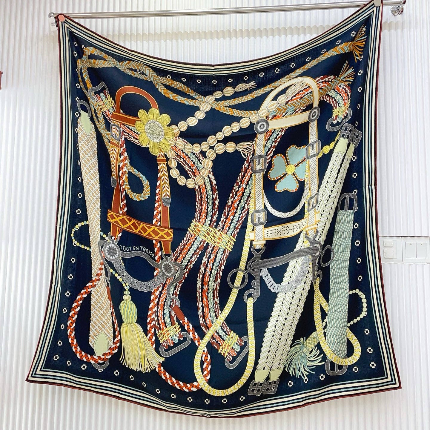 HM 25s Scarf 140cm Black Beige Cashmere 973319