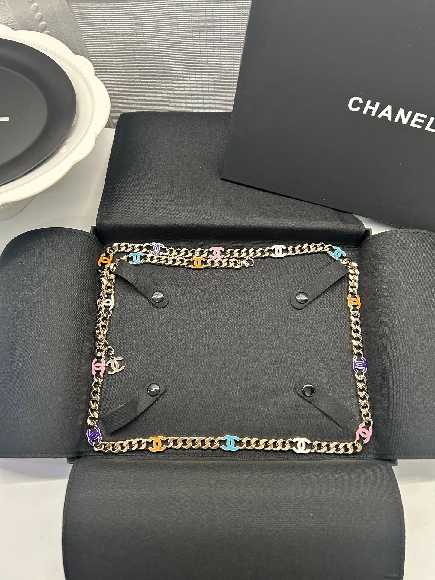 Chanel 2026 Candy Color Enamel CC Cuban Chain Belt 213293