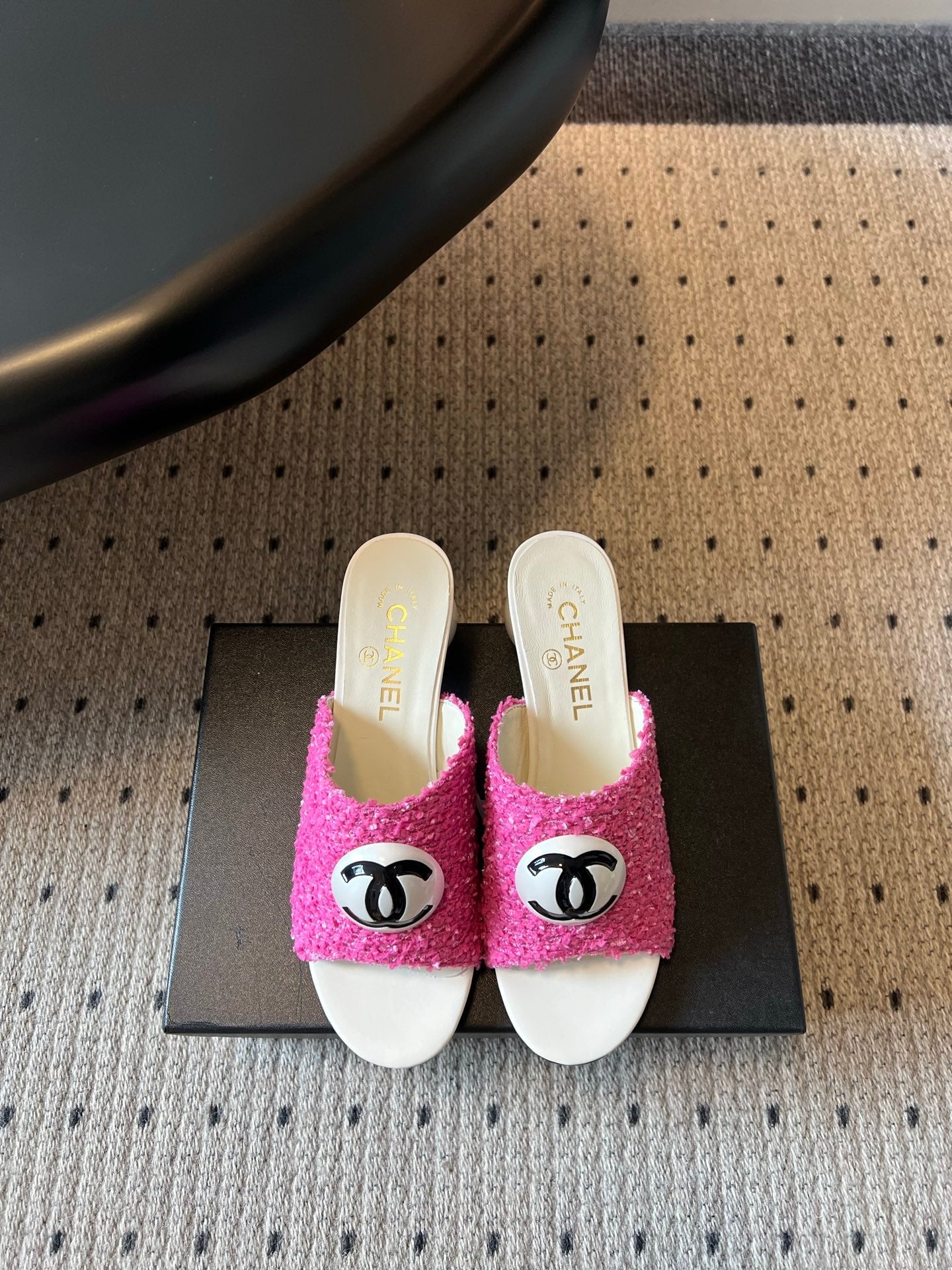 Chanel 2026 Interlocking CC Logo Sandals 60mm Tweed Cowhide 984204
