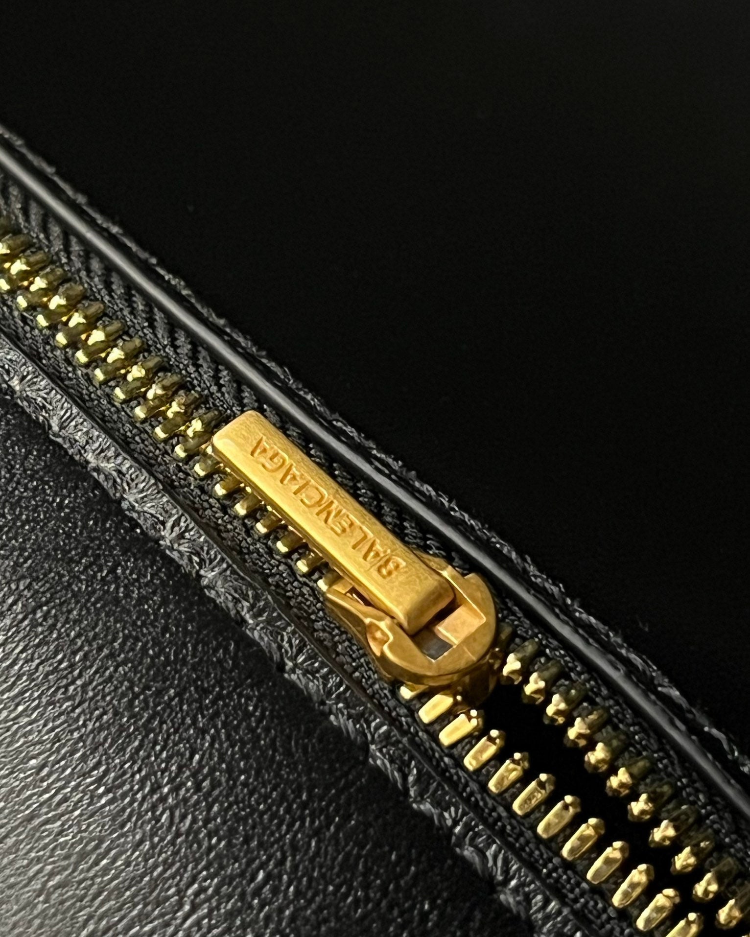 Balenciaga Large  Rodeo Bag 40 Black Crocodile Skin Gold Hardware