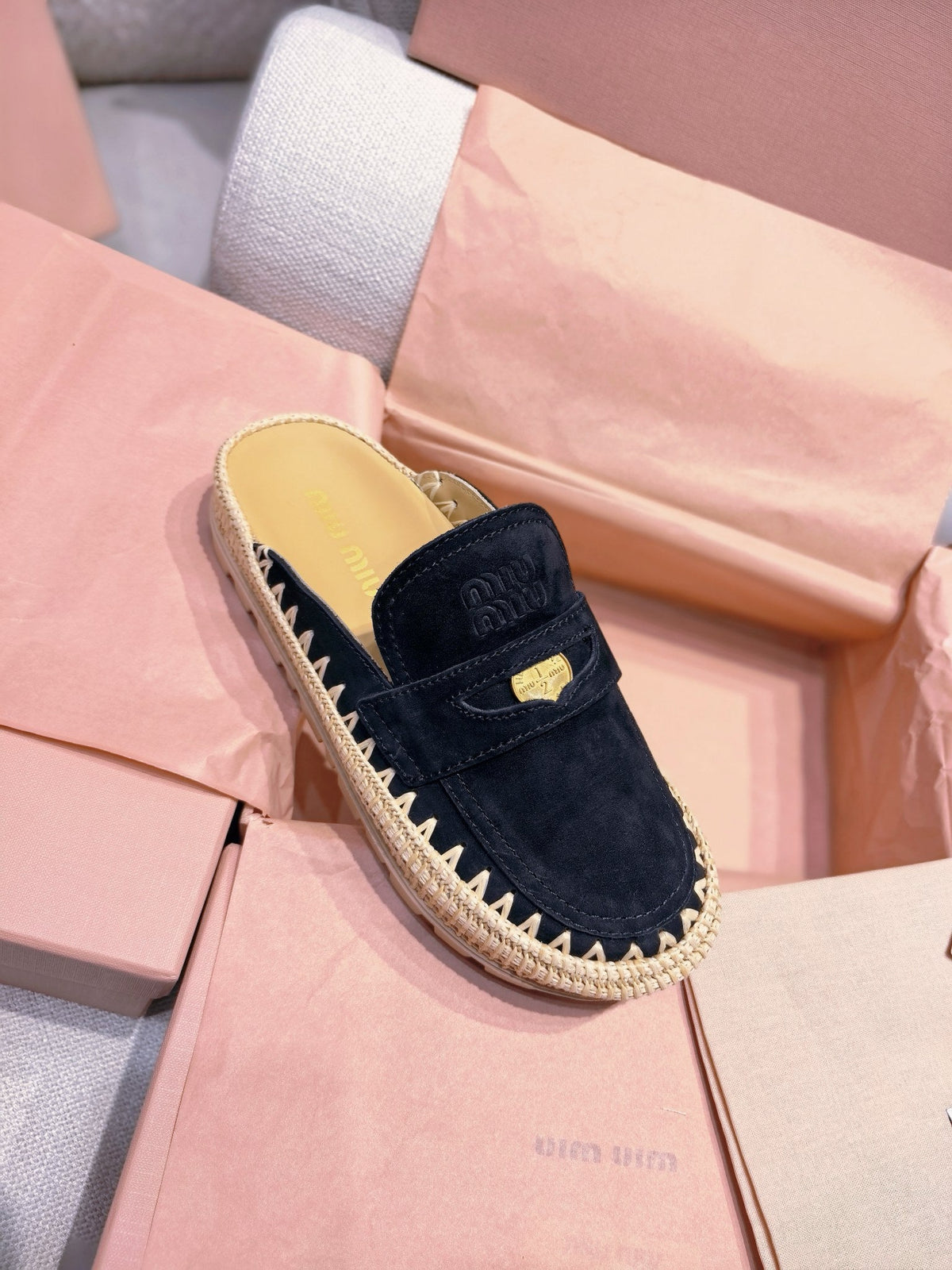 Miu Miu 2026 Raffia Flatform Mules Suede 155477