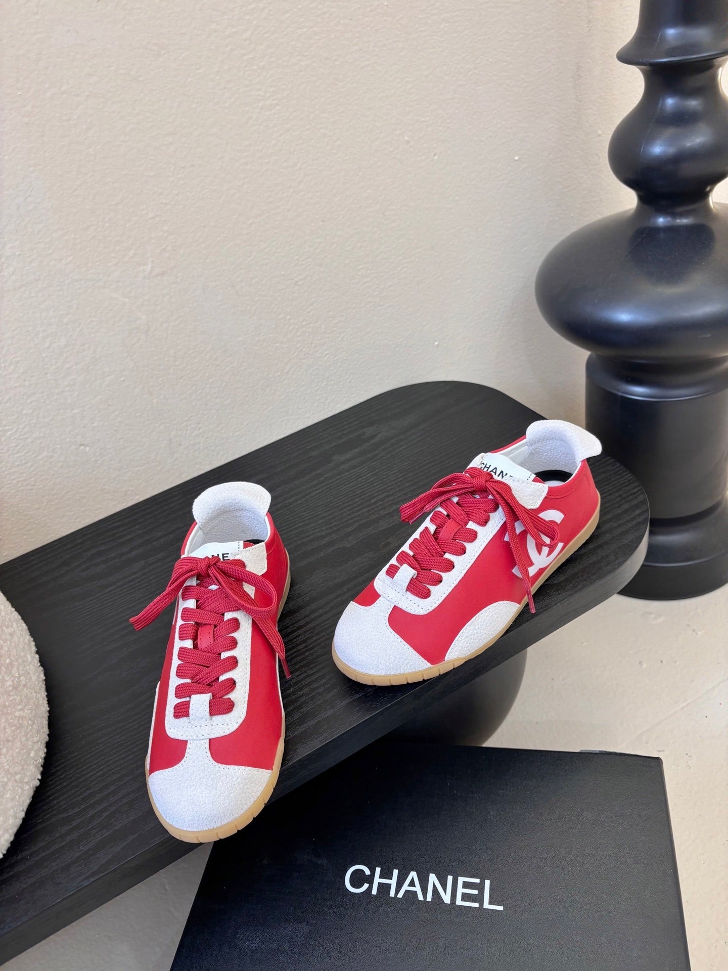 CC 26s Sneakers White Red Sheepskin 627221