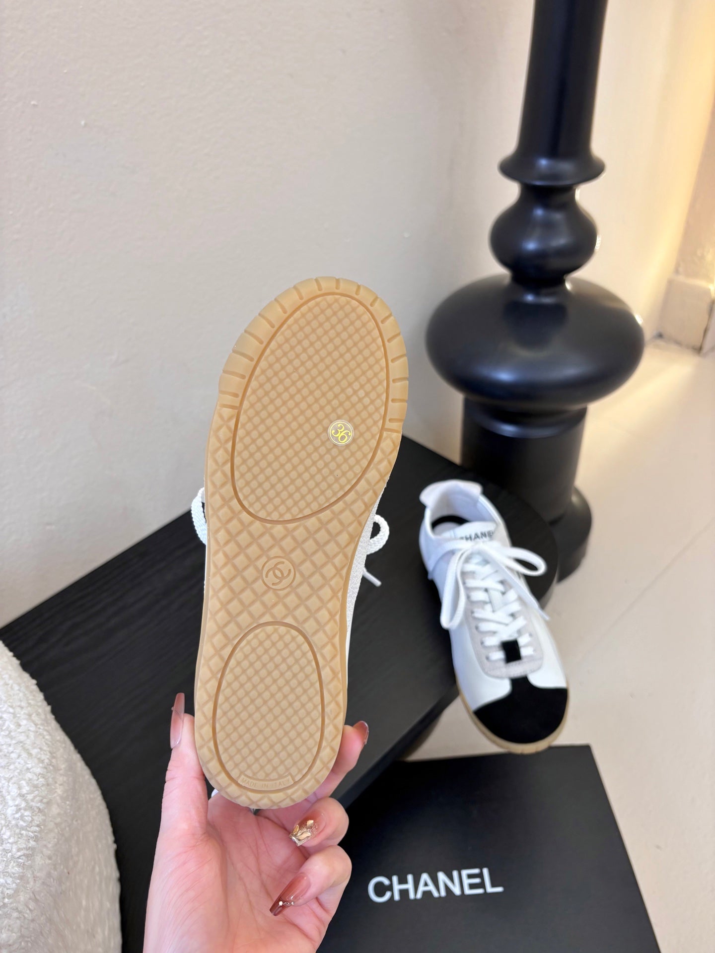 CC 26s Sneakers White Black Sheepskin 627222