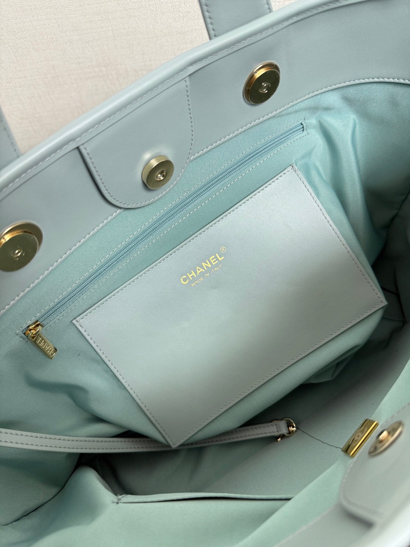 Chanel 26 Woven Beach Bag 46 White Light Blue Canvas Leather