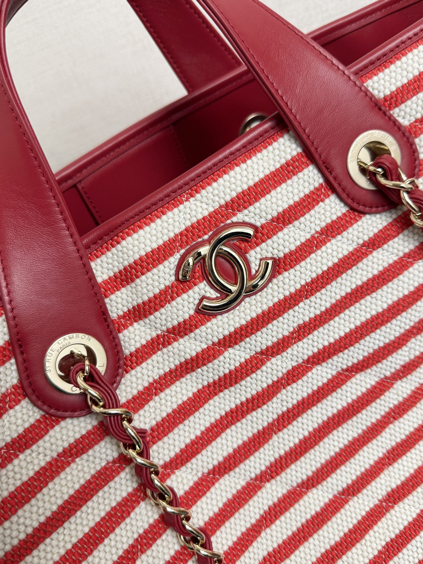 Chanel 26 Woven Beach Bag 46 White Red Canvas Leather