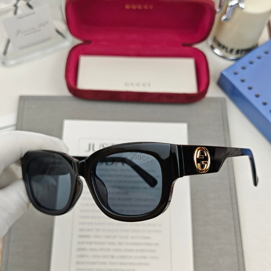 EMBOSSED LOGO OVAL FRAME SUNGLASSES 69100 IN ACETATE