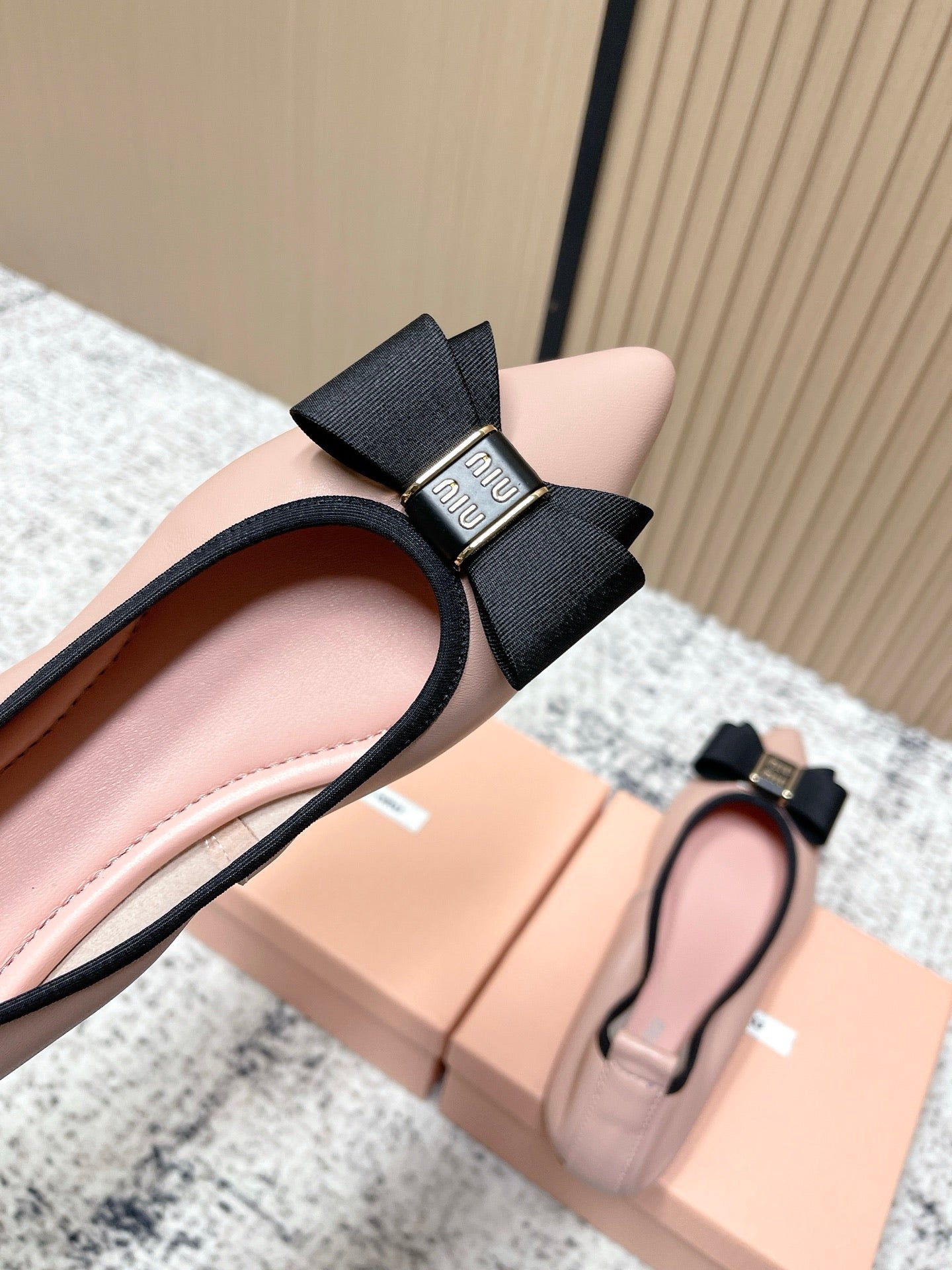 Miu Pointed-Toe Ballet Flats Light Pink  Sheepskin 591565