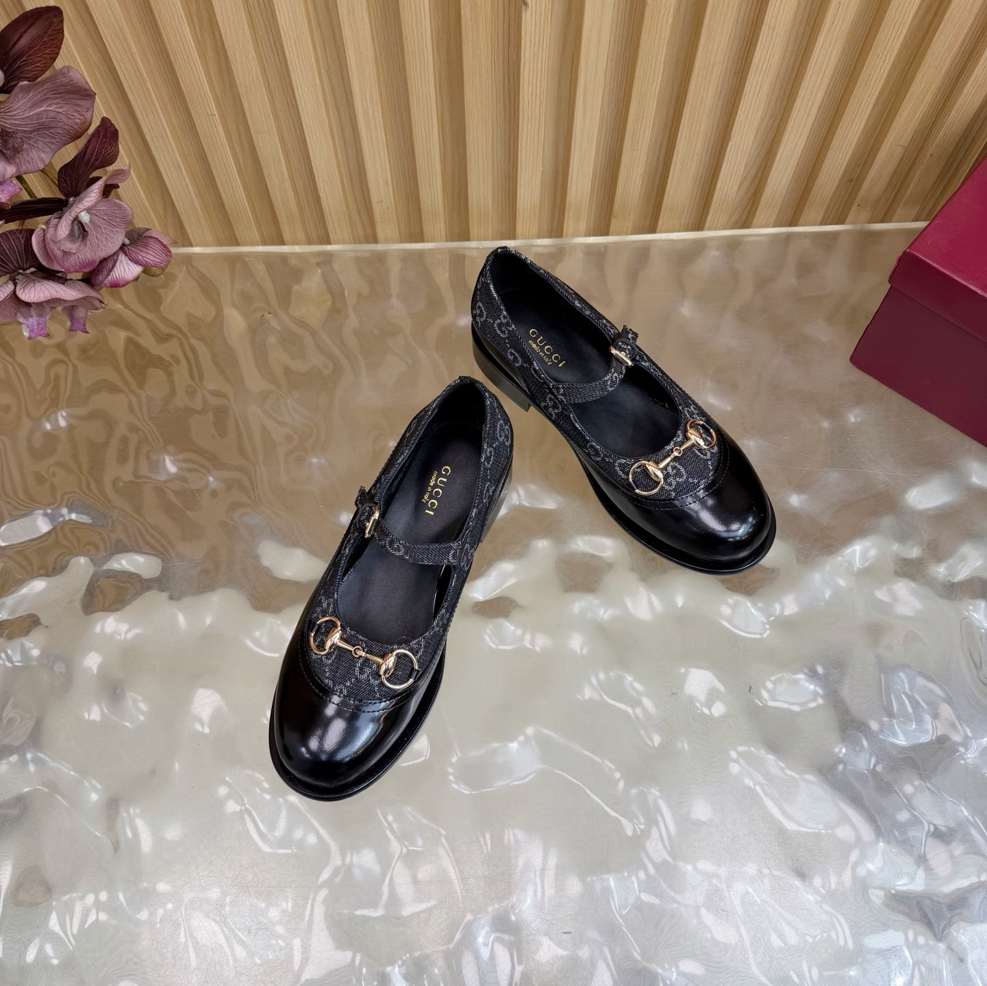 GG 26 Slip-on Black Sheepskin Double G Denim 589459