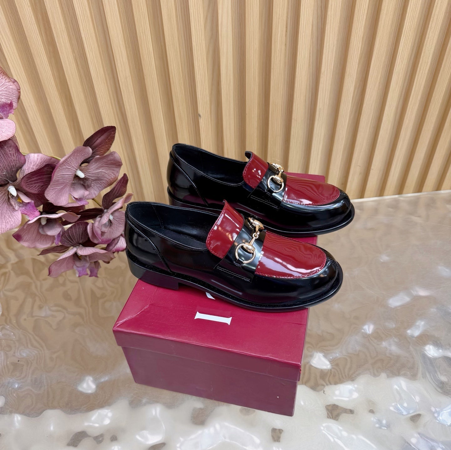 GG 26 Horsebit Loafers Black Red Sheepskin 589464