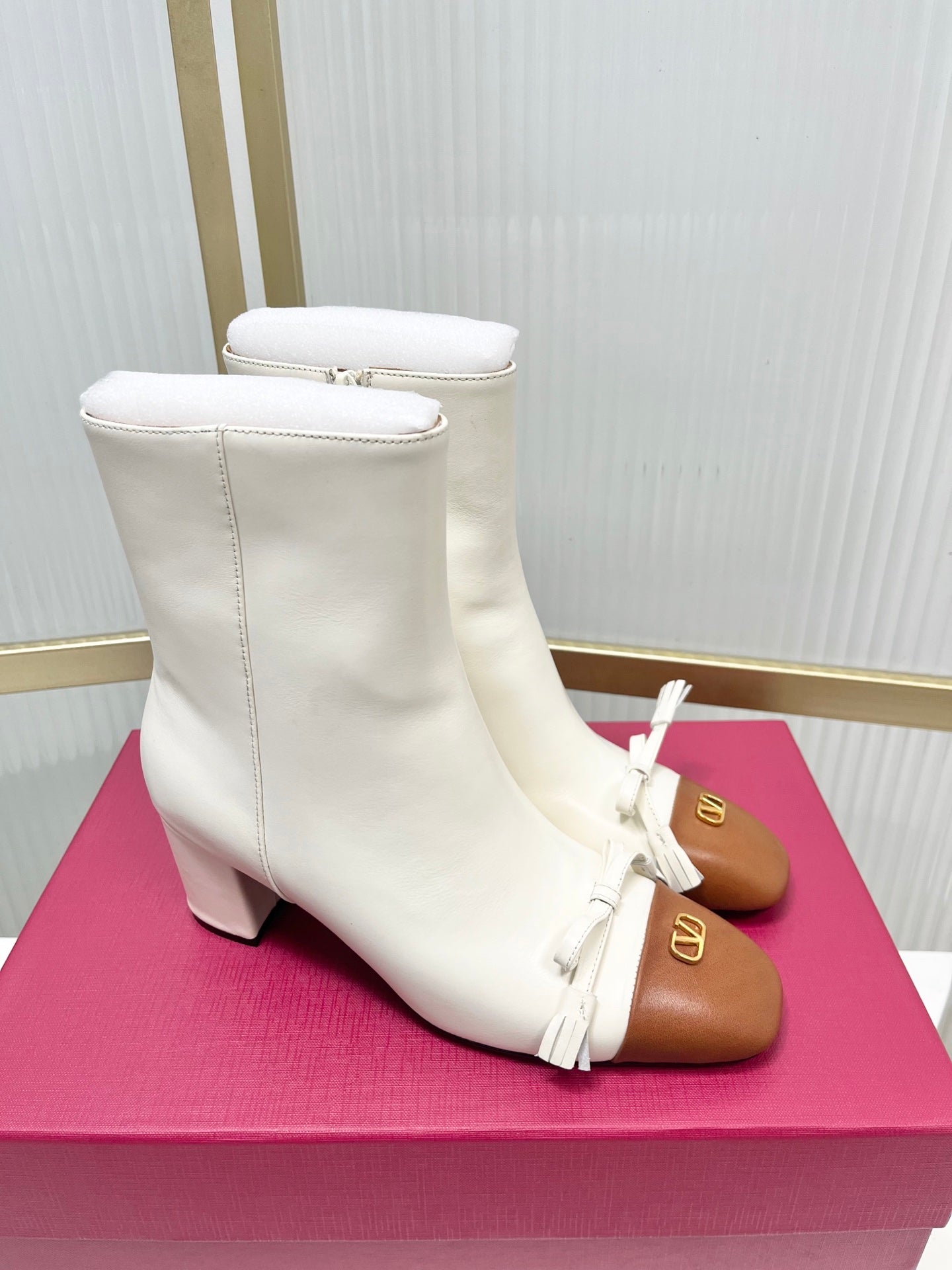 Valentino 2025 Bow Square Toe  Zipper Ankle Boot White Brown Cowhide 549735