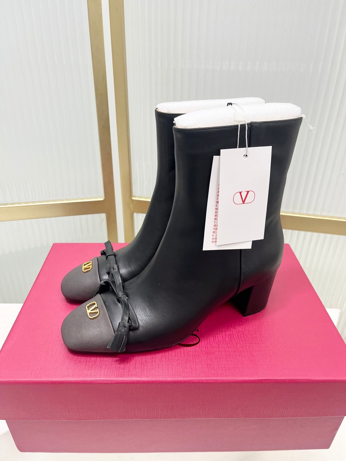 Valentino 2025 Bow Square Toe  Zipper Ankle Boot Black Cowhide 549736