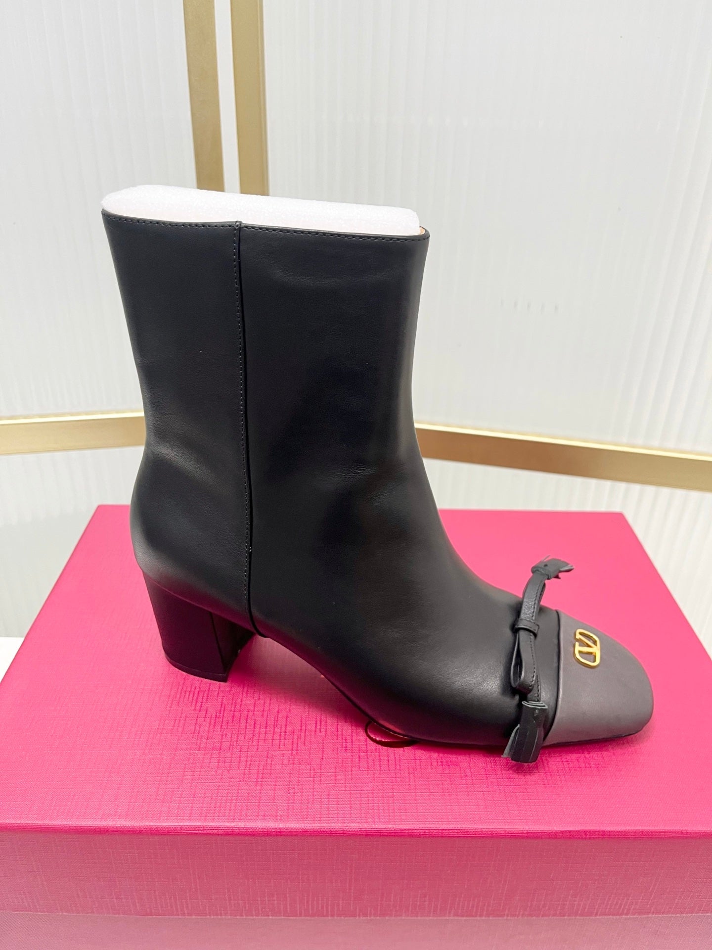 Valentino 2025 Bow Square Toe  Zipper Ankle Boot Black Cowhide 549736